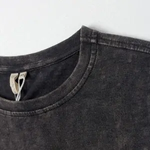 Acid wash garment dye women’s flock print short sleeve T-shirt