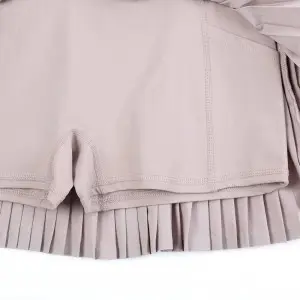Women’s high waist pleated athletic skirt