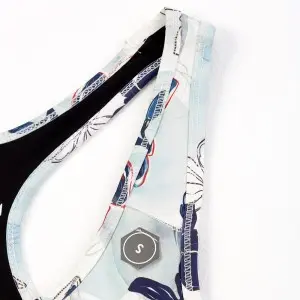 Women’ s high impact double layer full print active bra